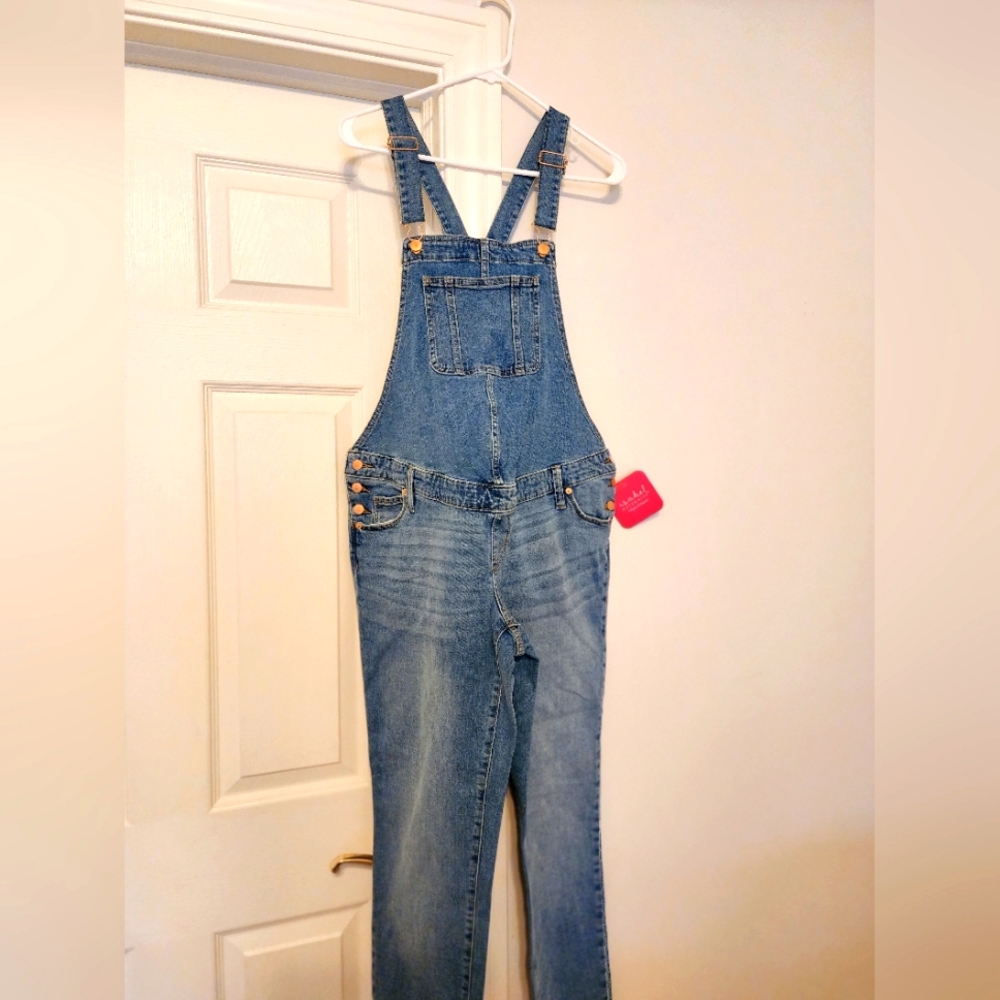 Ingrid & Isabel maternity overalls